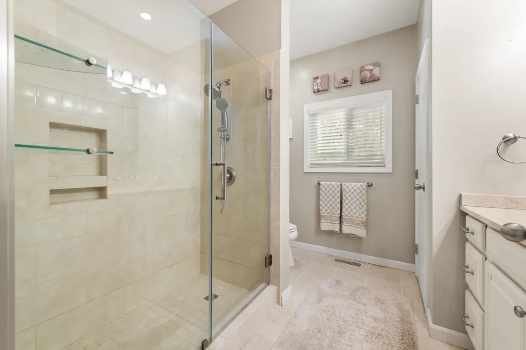114 Shore Drive N Bridgewater NH 03222