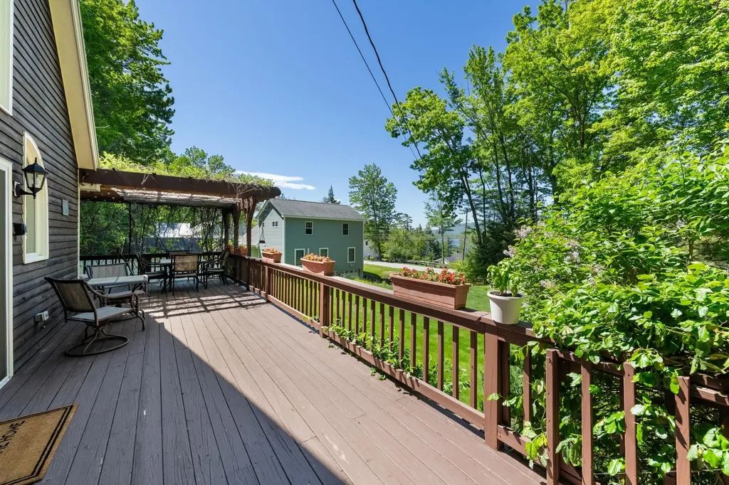 114 Shore Drive N Bridgewater NH 03222