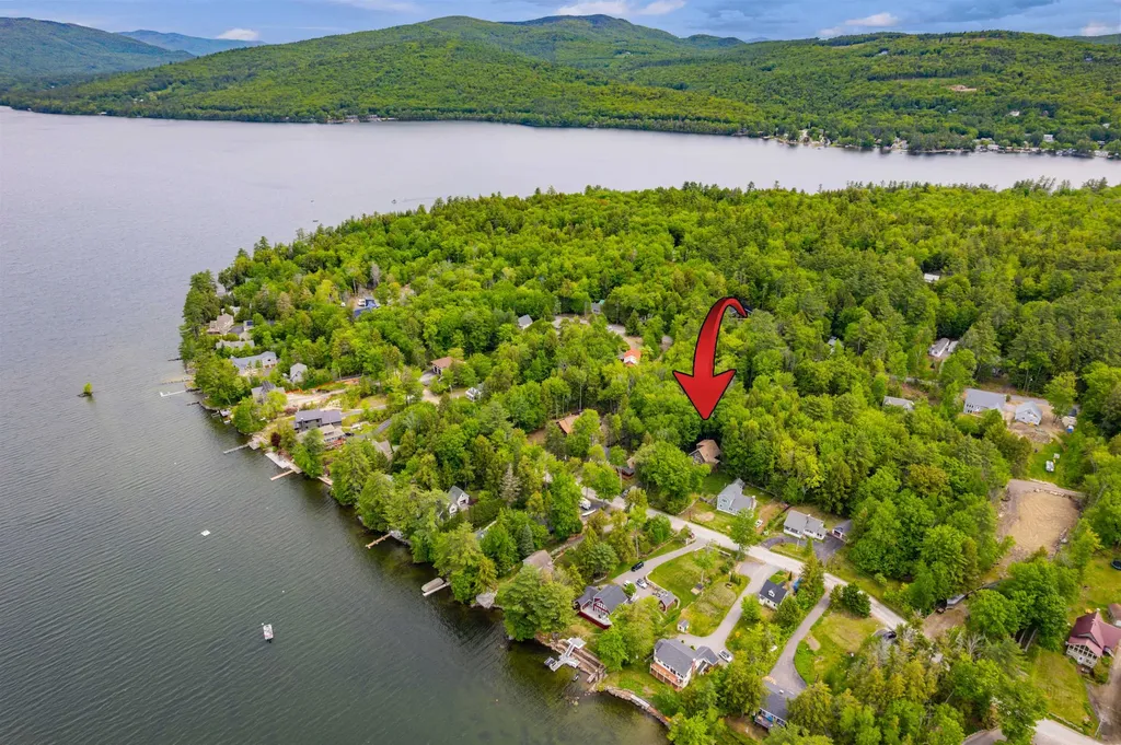 114 Shore Drive N Bridgewater NH 03222