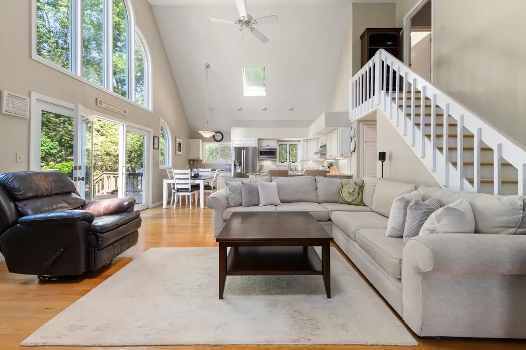 114 Shore Drive N Bridgewater NH 03222