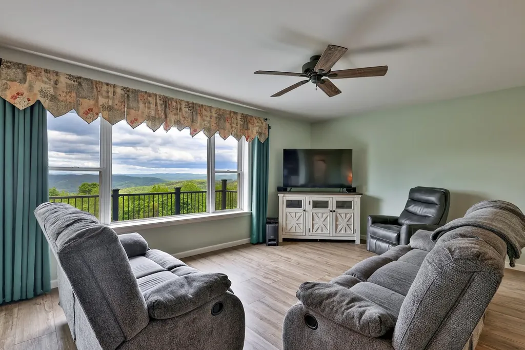 133 Rousseau Road Royalton VT 05068