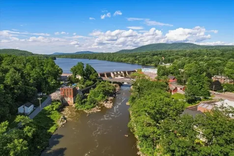 7 River Street Milton VT 05468