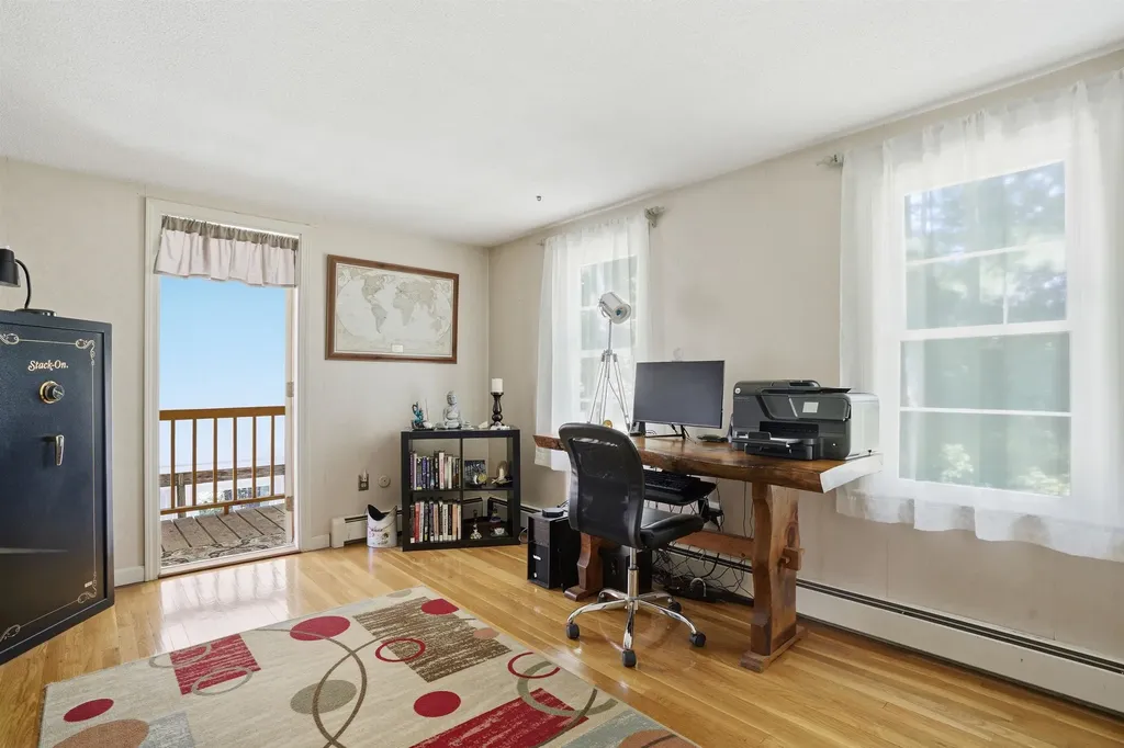 98 Hunter Farm Road Peterborough NH 03458