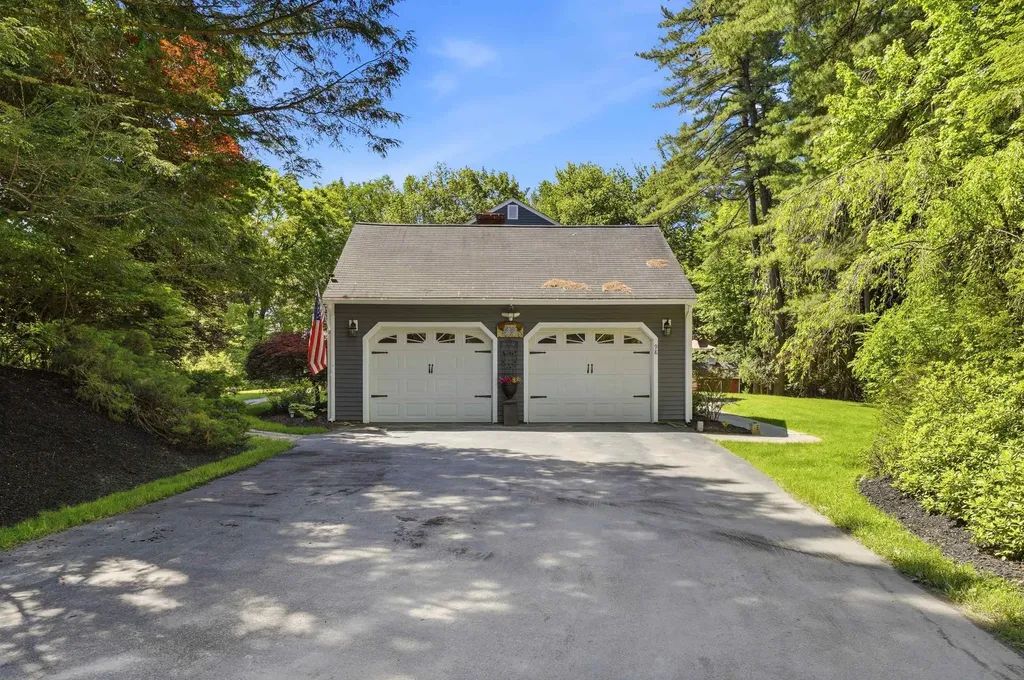98 Hunter Farm Road Peterborough NH 03458