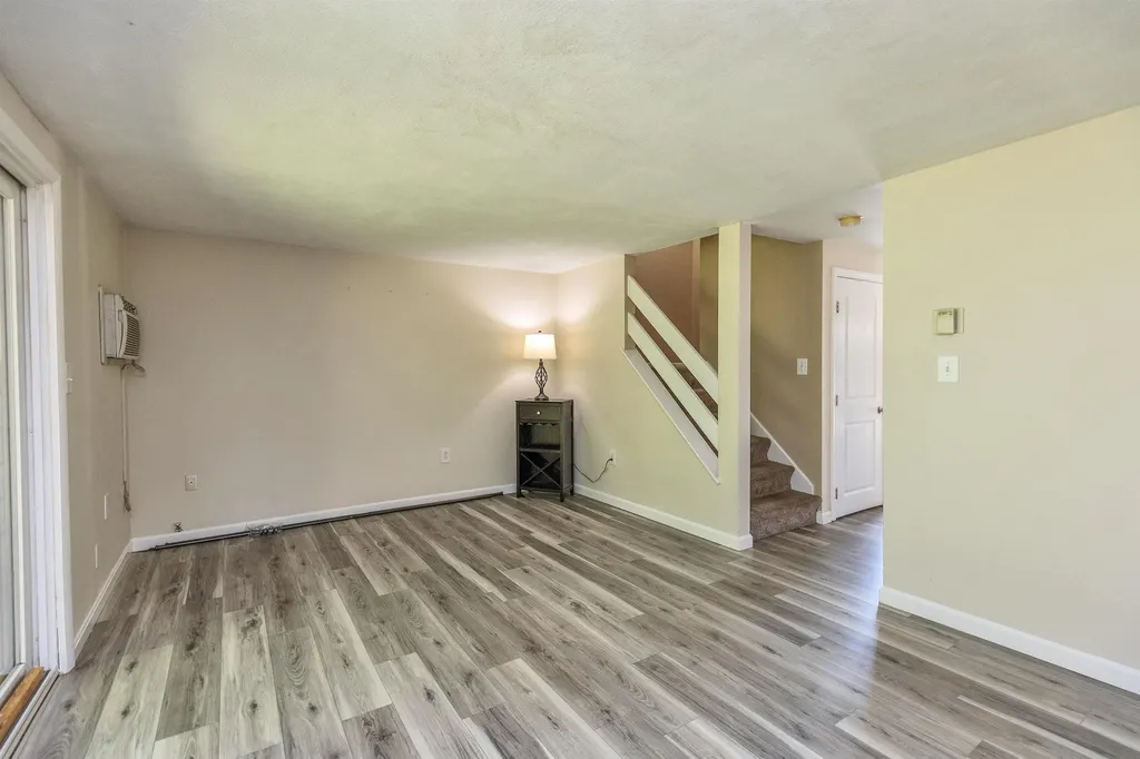 9 Clinton Court Merrimack NH 03054