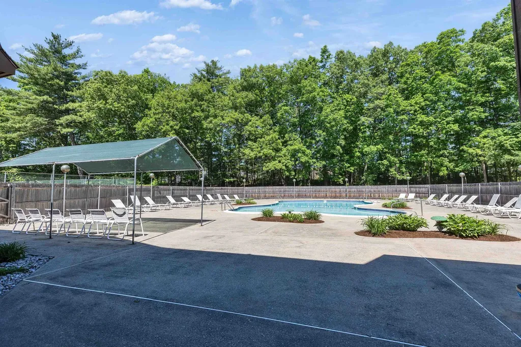9 Clinton Court Merrimack NH 03054