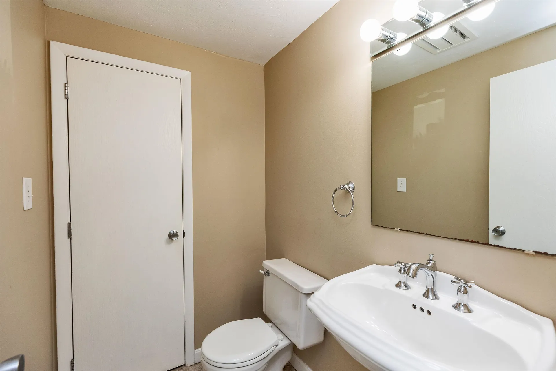 9 Clinton Court Merrimack NH 03054