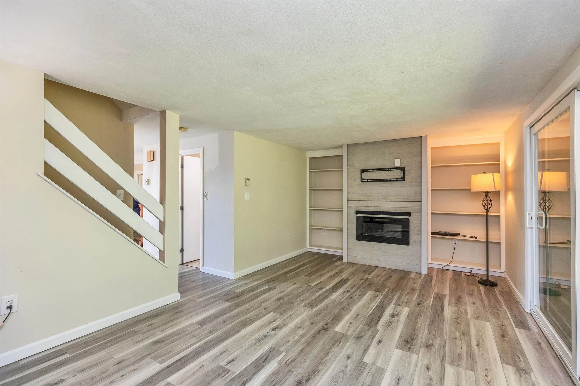 9 Clinton Court Merrimack NH 03054