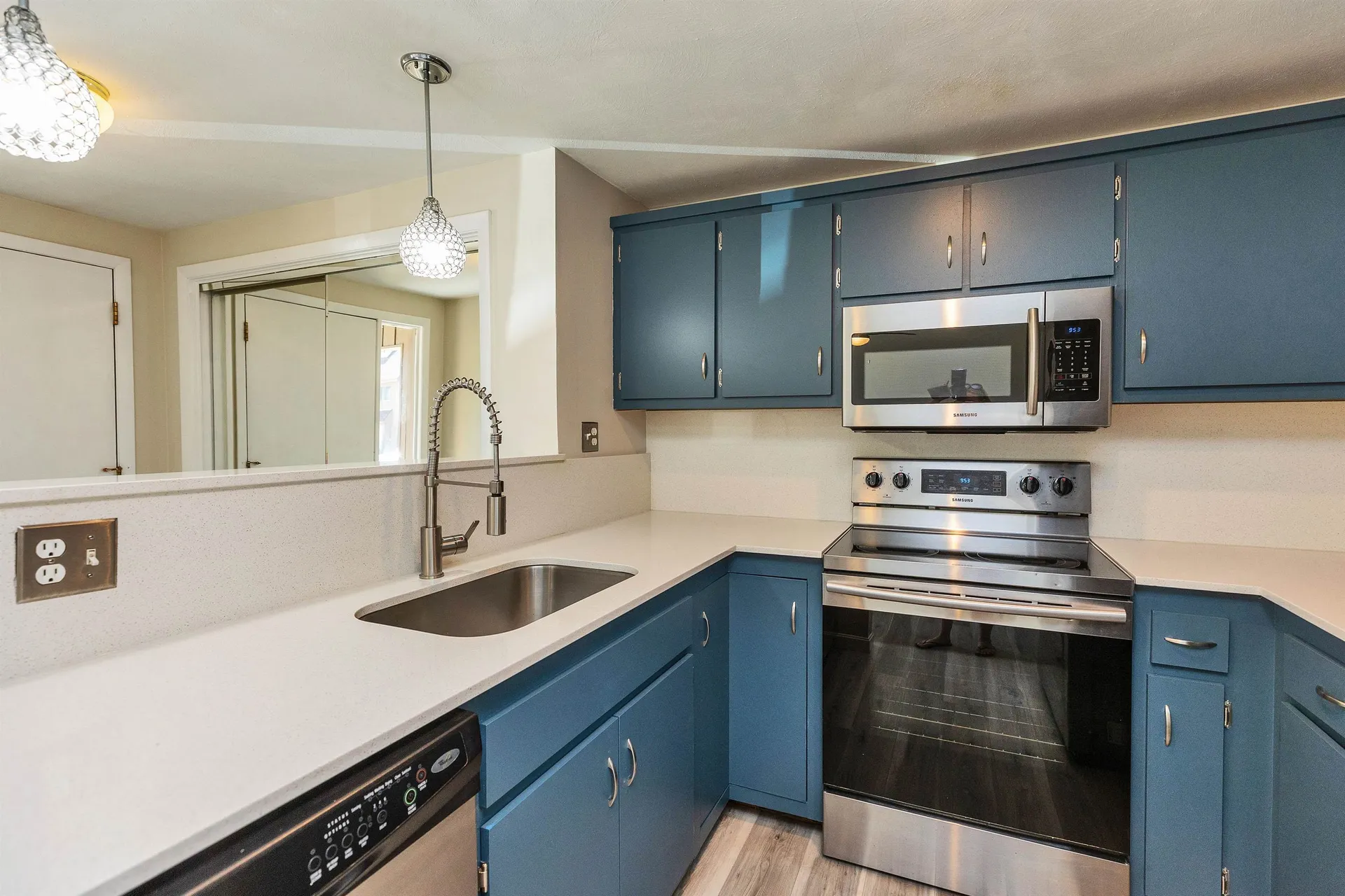 9 Clinton Court Merrimack NH 03054
