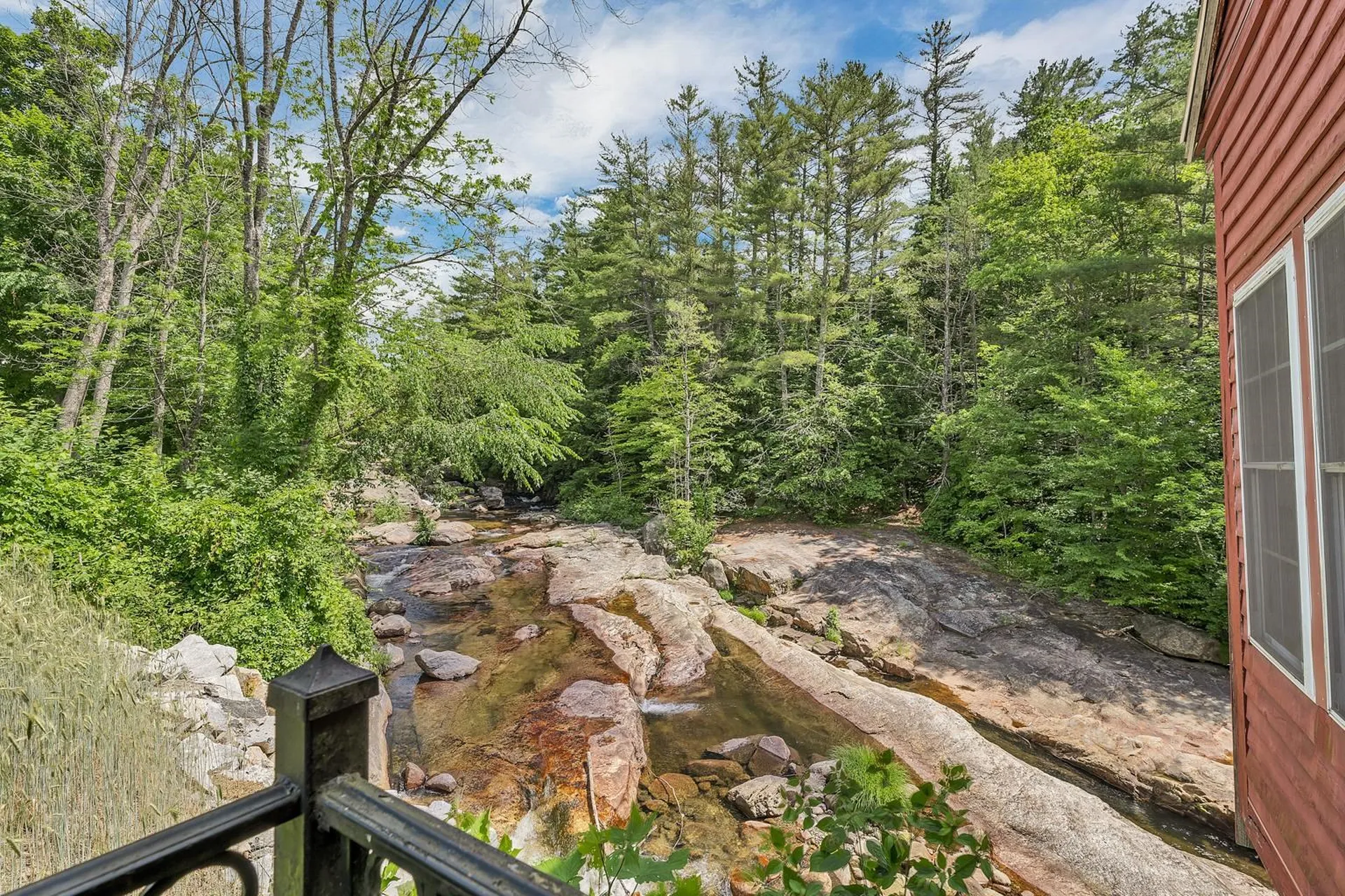 106 Water Street Rumney NH 03266