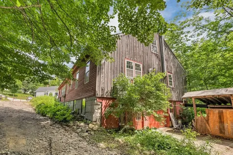 106 Water Street Rumney NH 03266