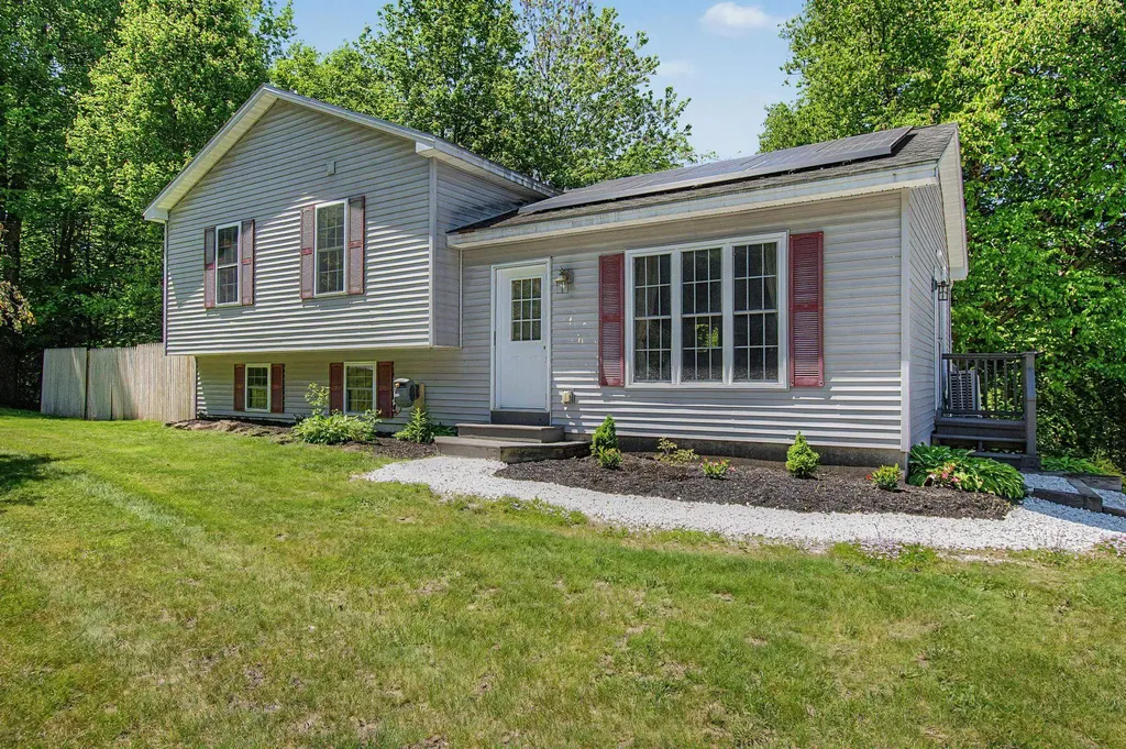 354 Old Stage Road Georgia VT 05468