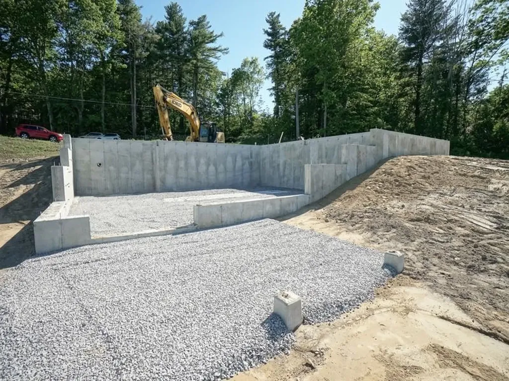 76 Island Pond Road Derry NH 03038