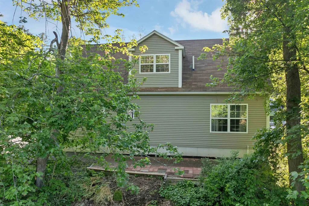 29 Lawrence Road Salem NH 03079