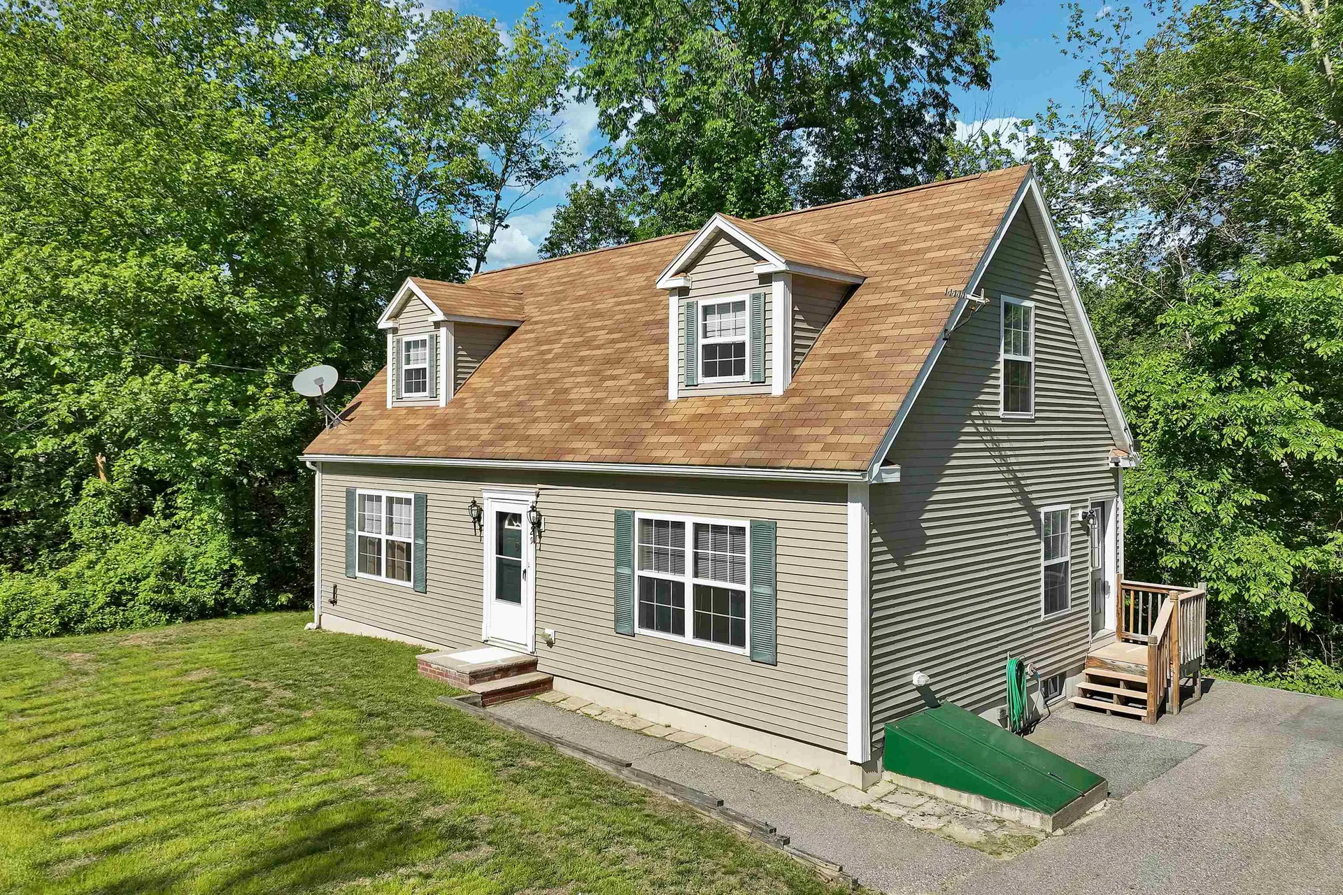 29 Lawrence Road Salem NH 03079