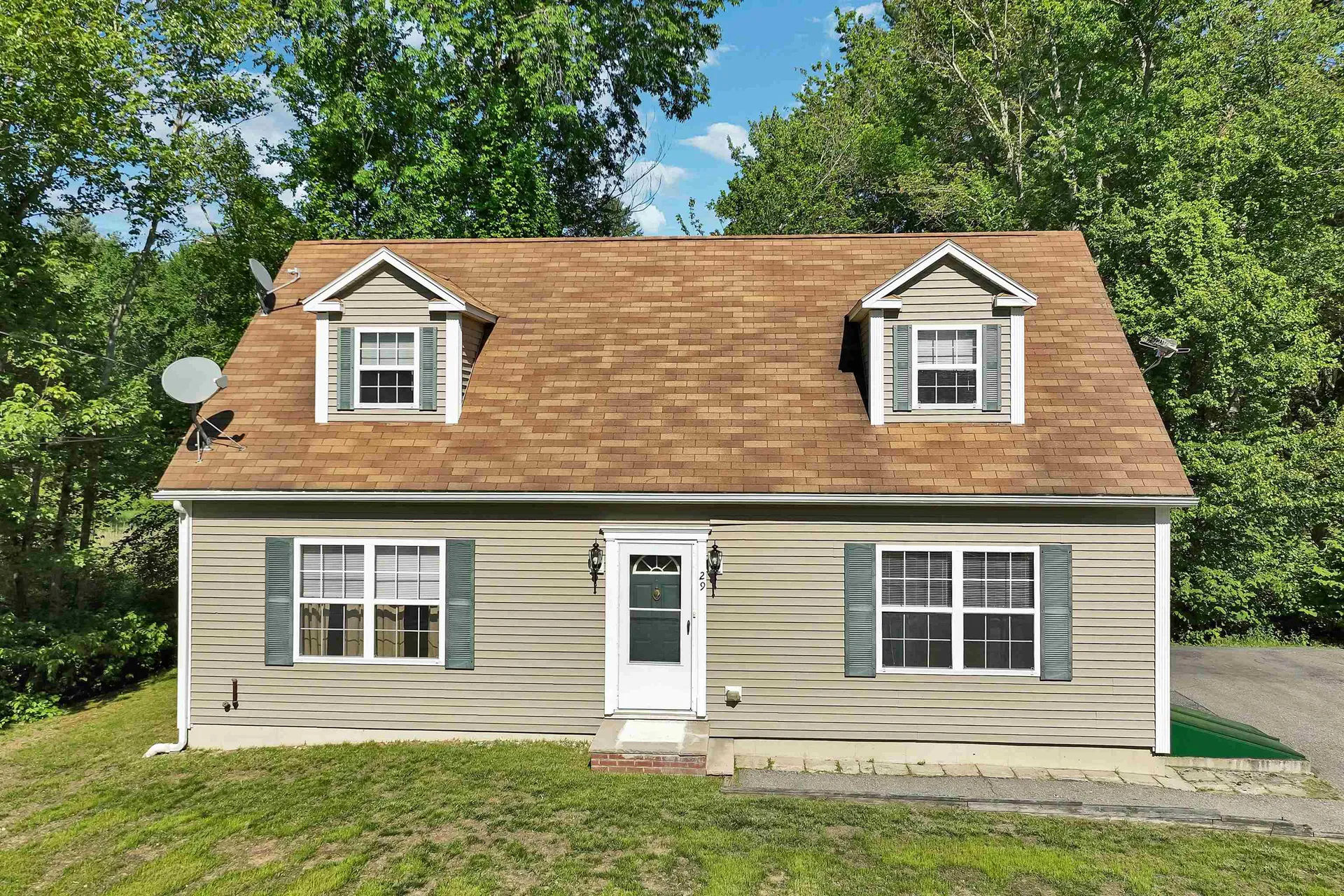 29 Lawrence Road Salem NH 03079