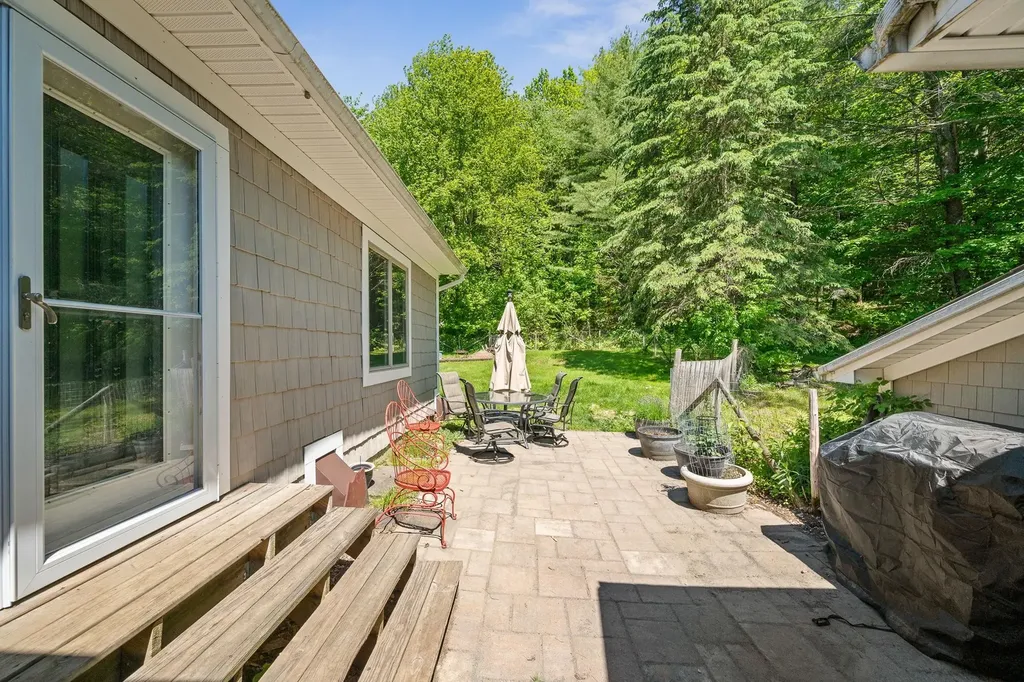 2021 Huntington Road Richmond VT 05477
