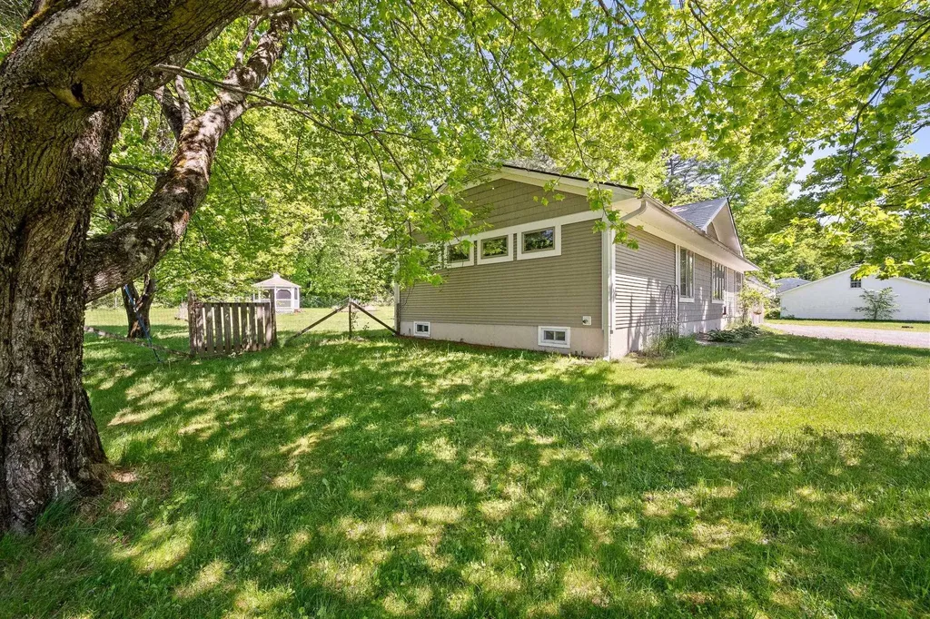 2021 Huntington Road Richmond VT 05477