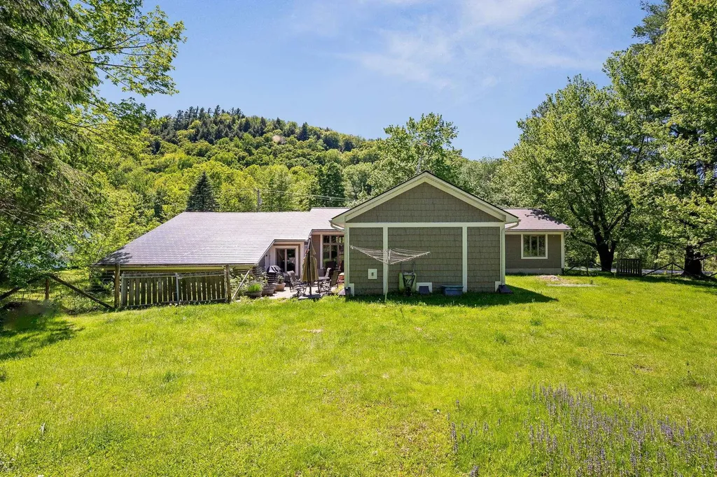 2021 Huntington Road Richmond VT 05477