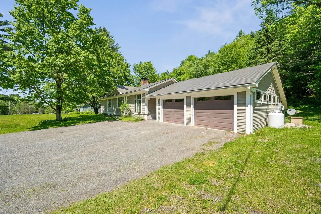 2021 Huntington Road Richmond VT 05477