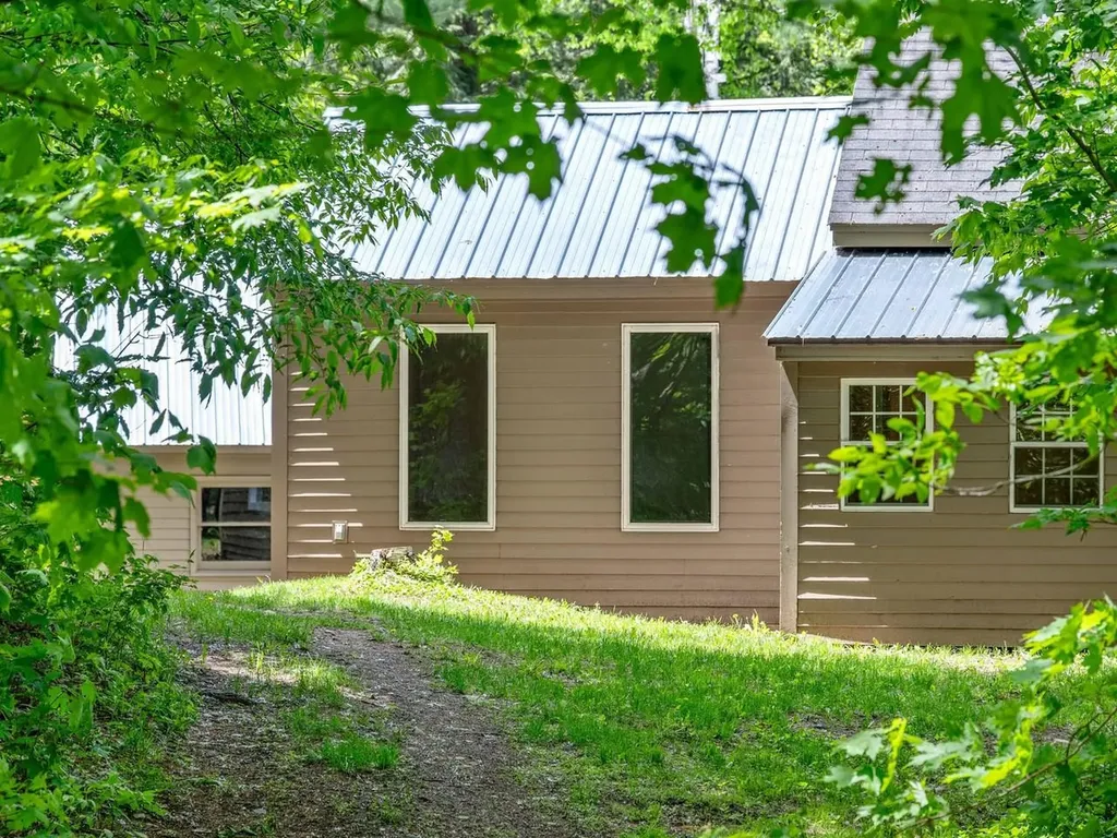456 Powder Spring Road Topsham VT 05076