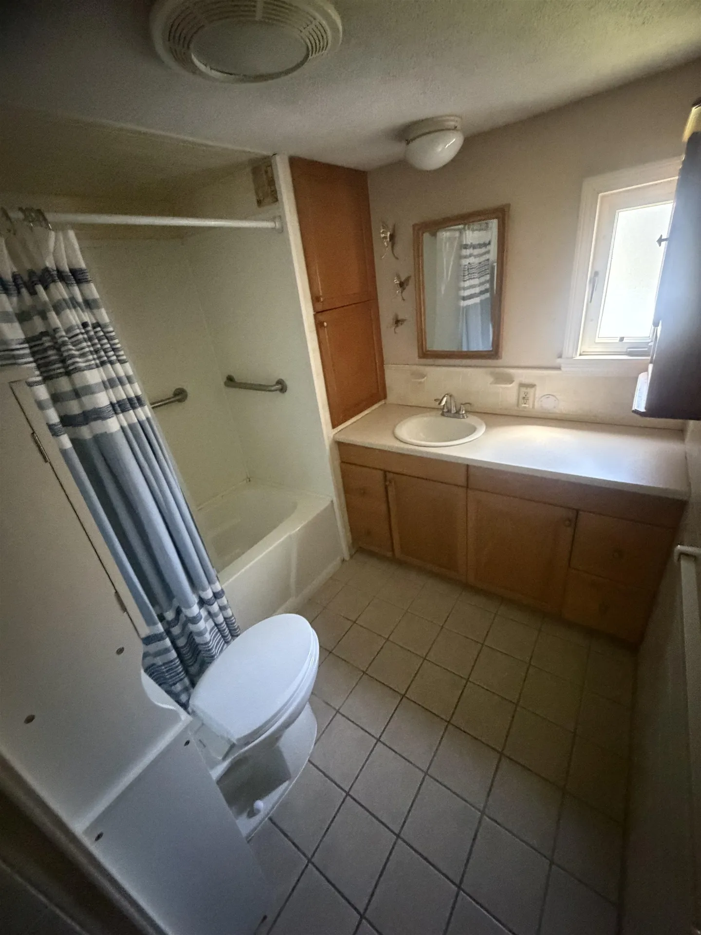 17 Wayland Circle Exeter NH 03833