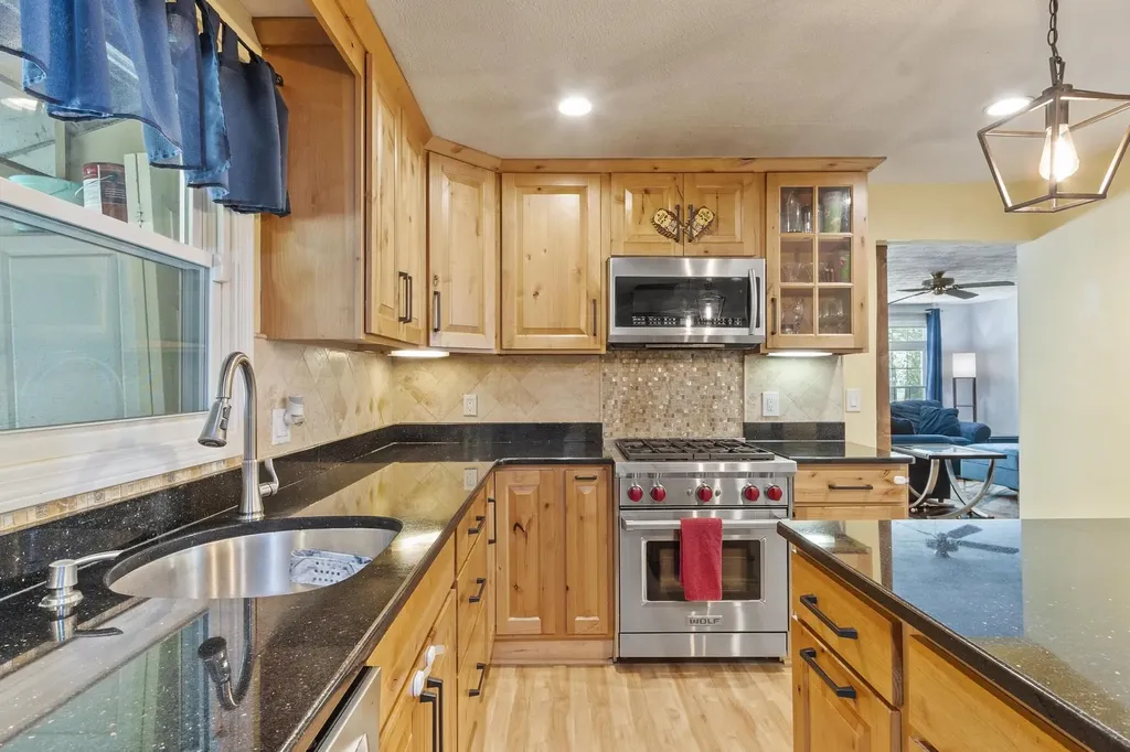 167 Turkey Hill Road Merrimack NH 03054