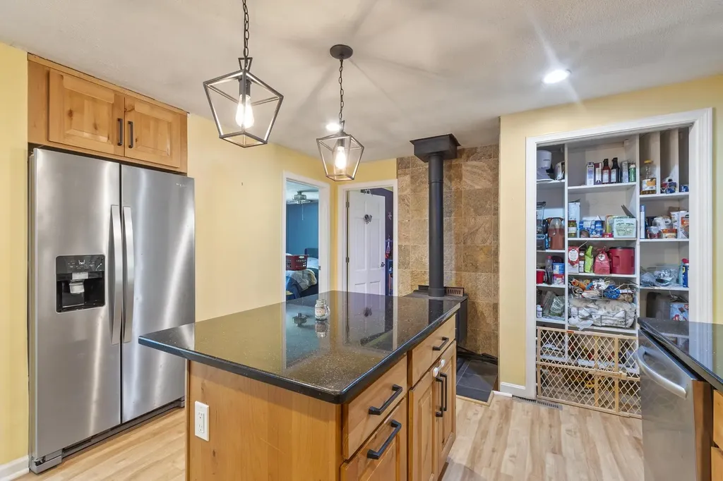 167 Turkey Hill Road Merrimack NH 03054
