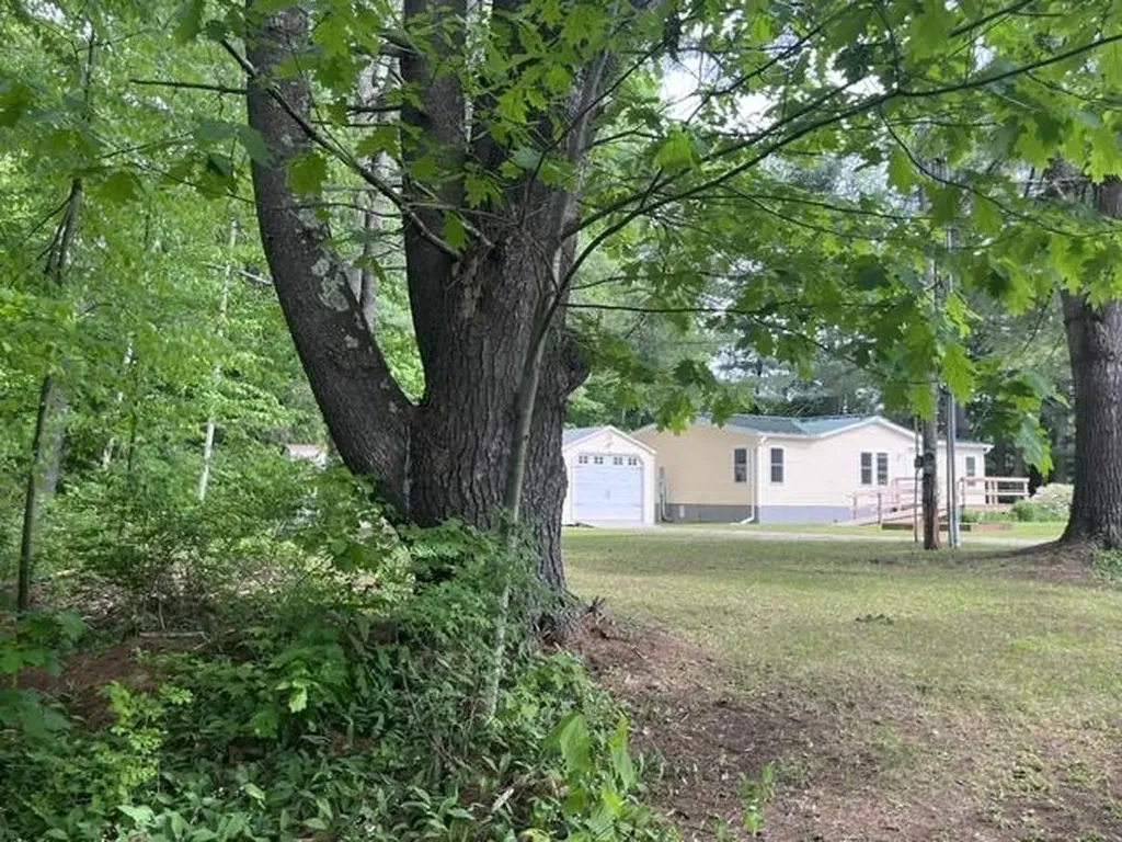 137 Tamarack Lane Pittsford VT 05763