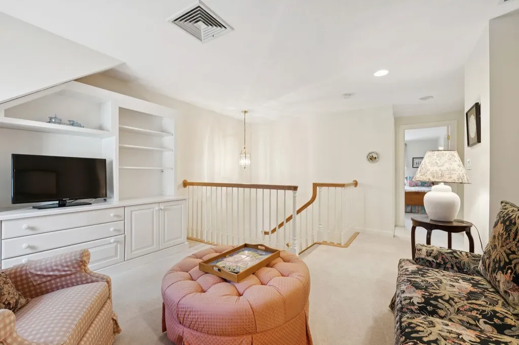 56 Old Bay Road New Castle NH 03854