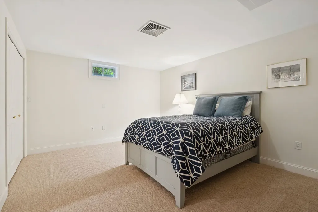 56 Old Bay Road New Castle NH 03854