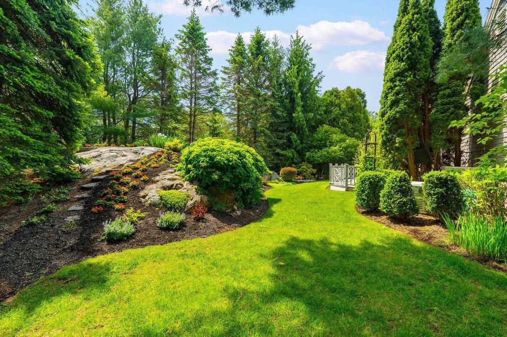 56 Old Bay Road New Castle NH 03854