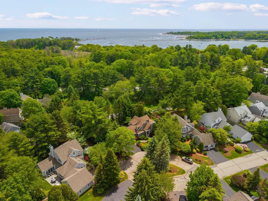 56 Old Bay Road New Castle NH 03854