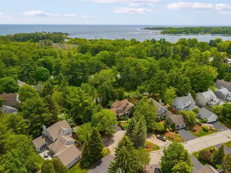 56 Old Bay Road New Castle NH 03854