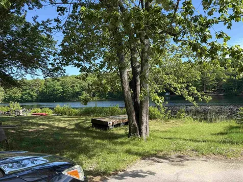 29 Cove Road East Kingston NH 03827