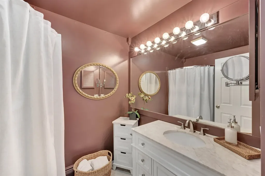 29 Lake Forest Drive Burlington VT 05401
