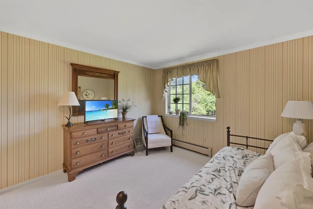 29 Lake Forest Drive Burlington VT 05401