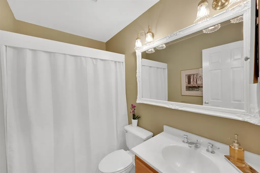 29 Lake Forest Drive Burlington VT 05401