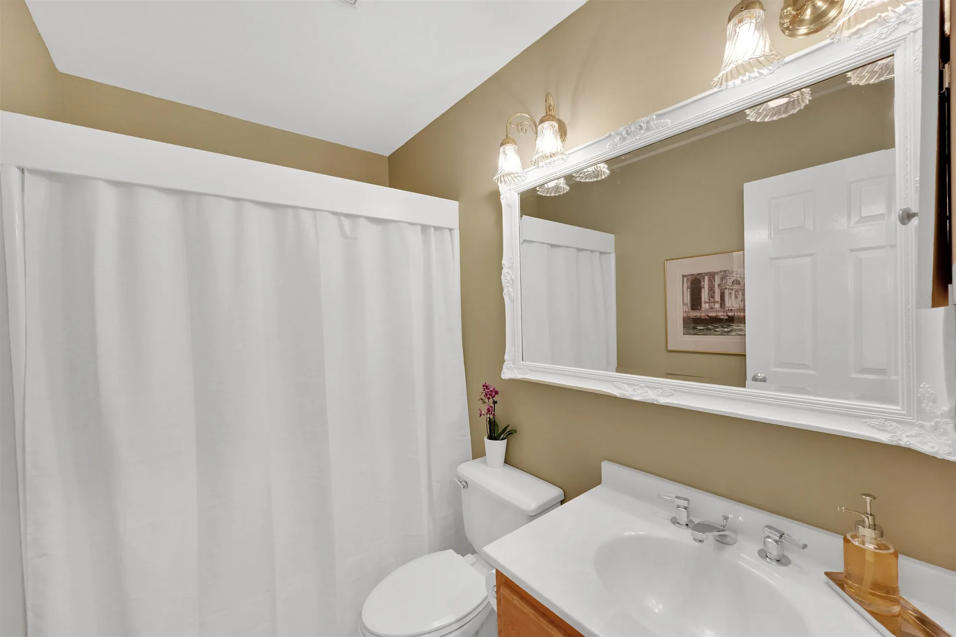 29 Lake Forest Drive Burlington VT 05401