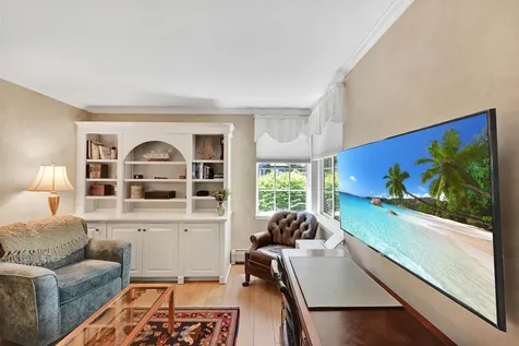 29 Lake Forest Drive Burlington VT 05401