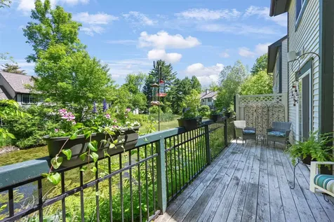 29 Lake Forest Drive Burlington VT 05401