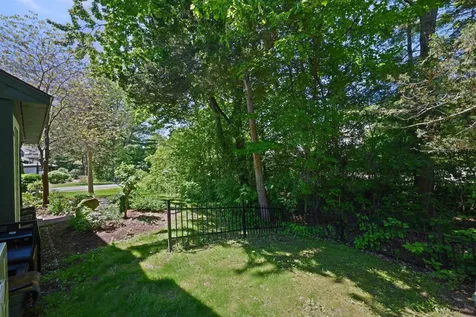 29 Lake Forest Drive Burlington VT 05401