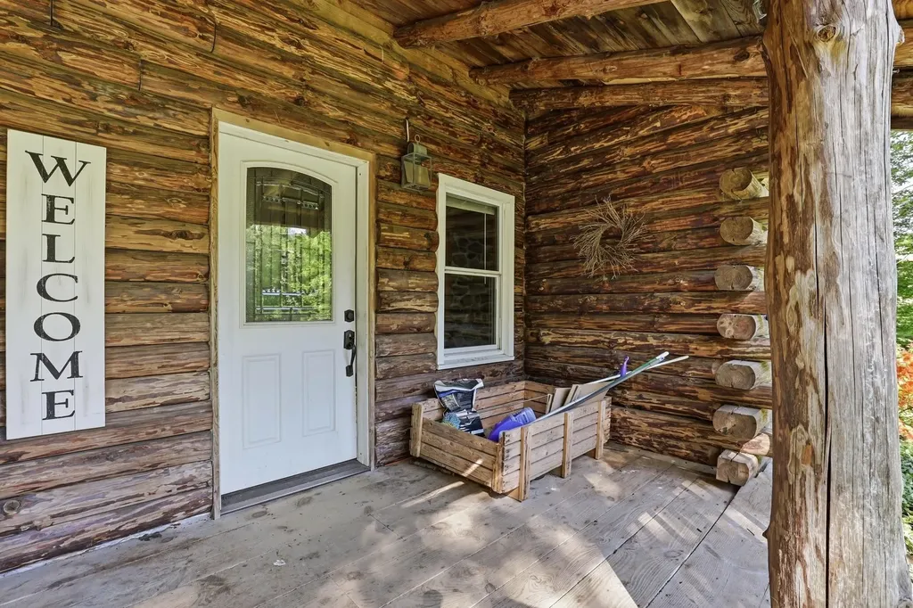 632 4th Range Road Pembroke NH 03275
