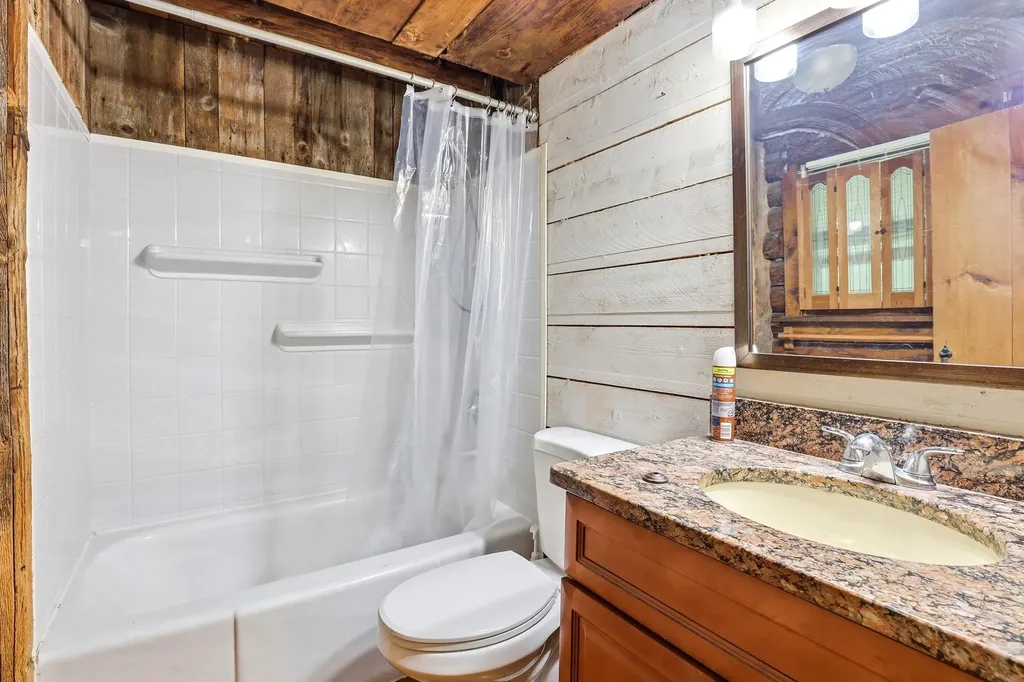 632 4th Range Road Pembroke NH 03275