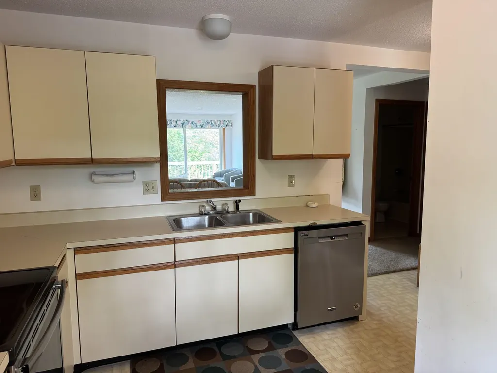 15 Tennis Lane Thornton NH 03285