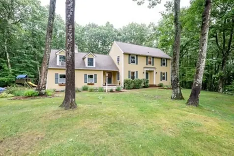 45 Blossom Road Windham NH 03087