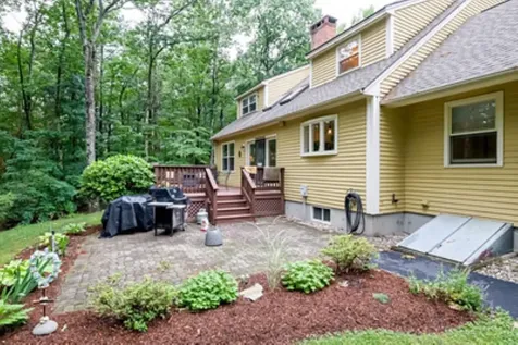 45 Blossom Road Windham NH 03087