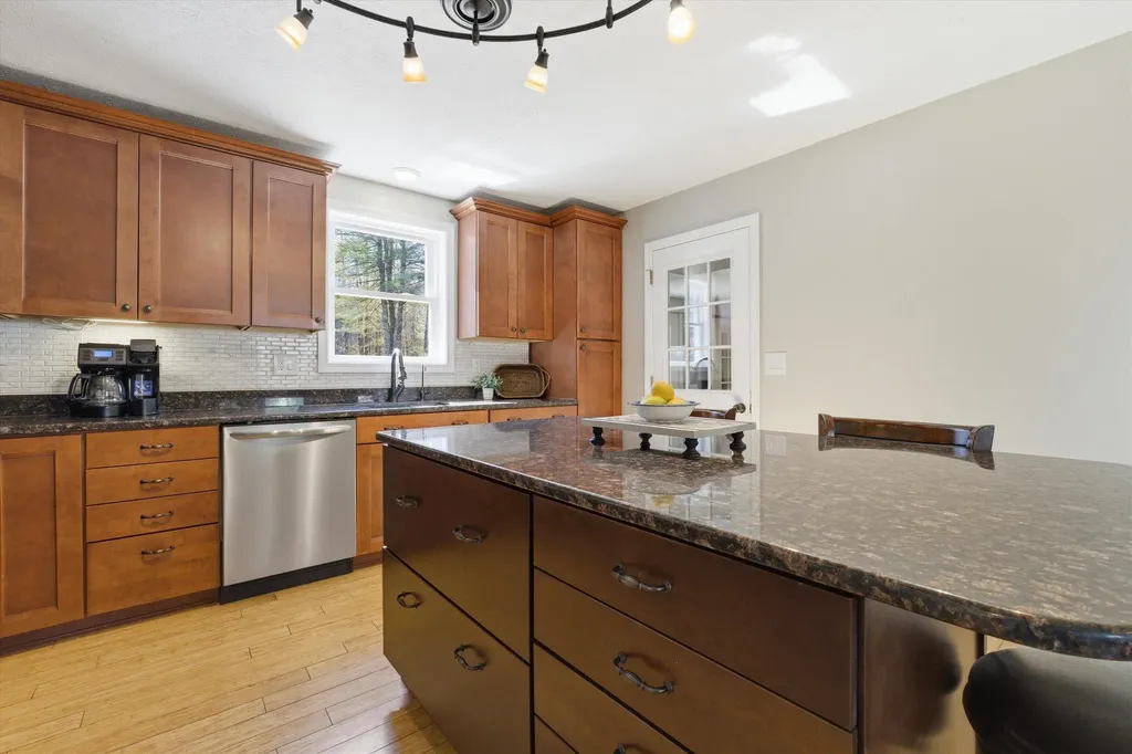 51 Scobie Road New Boston NH 03070