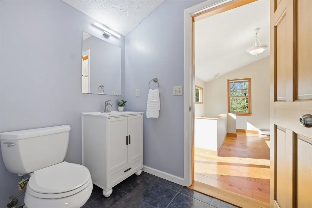 51 Scobie Road New Boston NH 03070