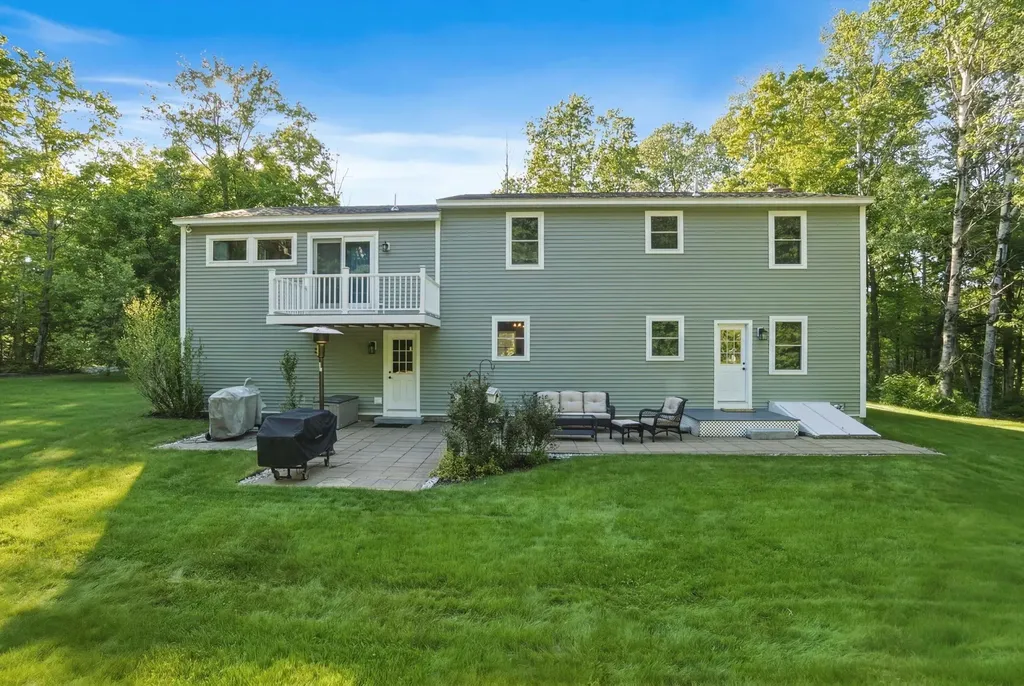 51 Scobie Road New Boston NH 03070
